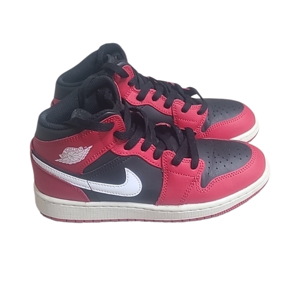 Jordan Other - Nike Air Jordan Mid 1 Boys Sneakers Black and Red Youth 4.5
